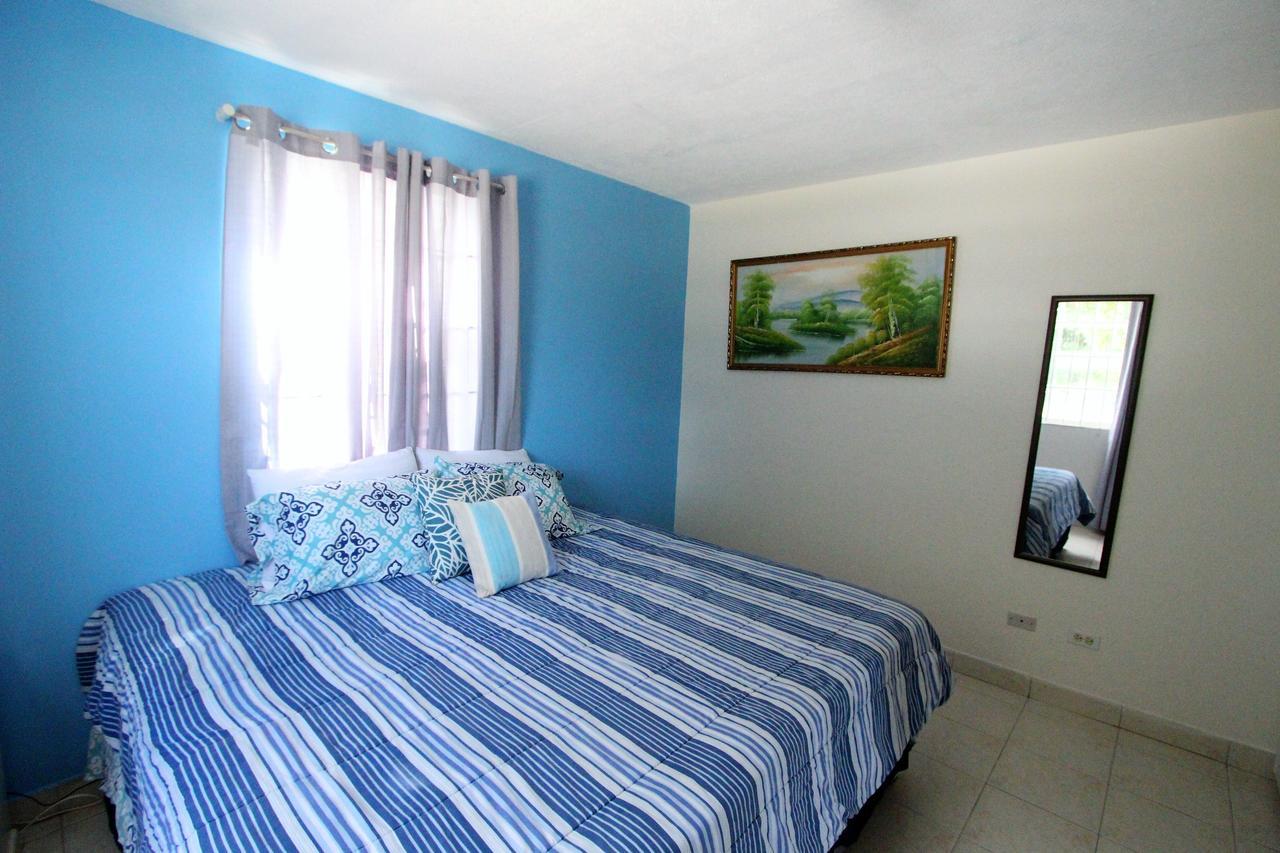 Turtle Ridge Apartments Saint James Bagian luar foto