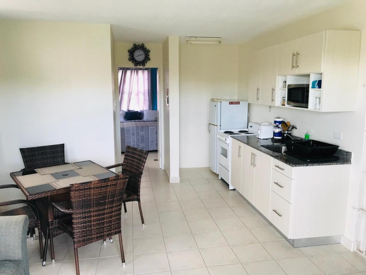 Turtle Ridge Apartments Saint James Bagian luar foto
