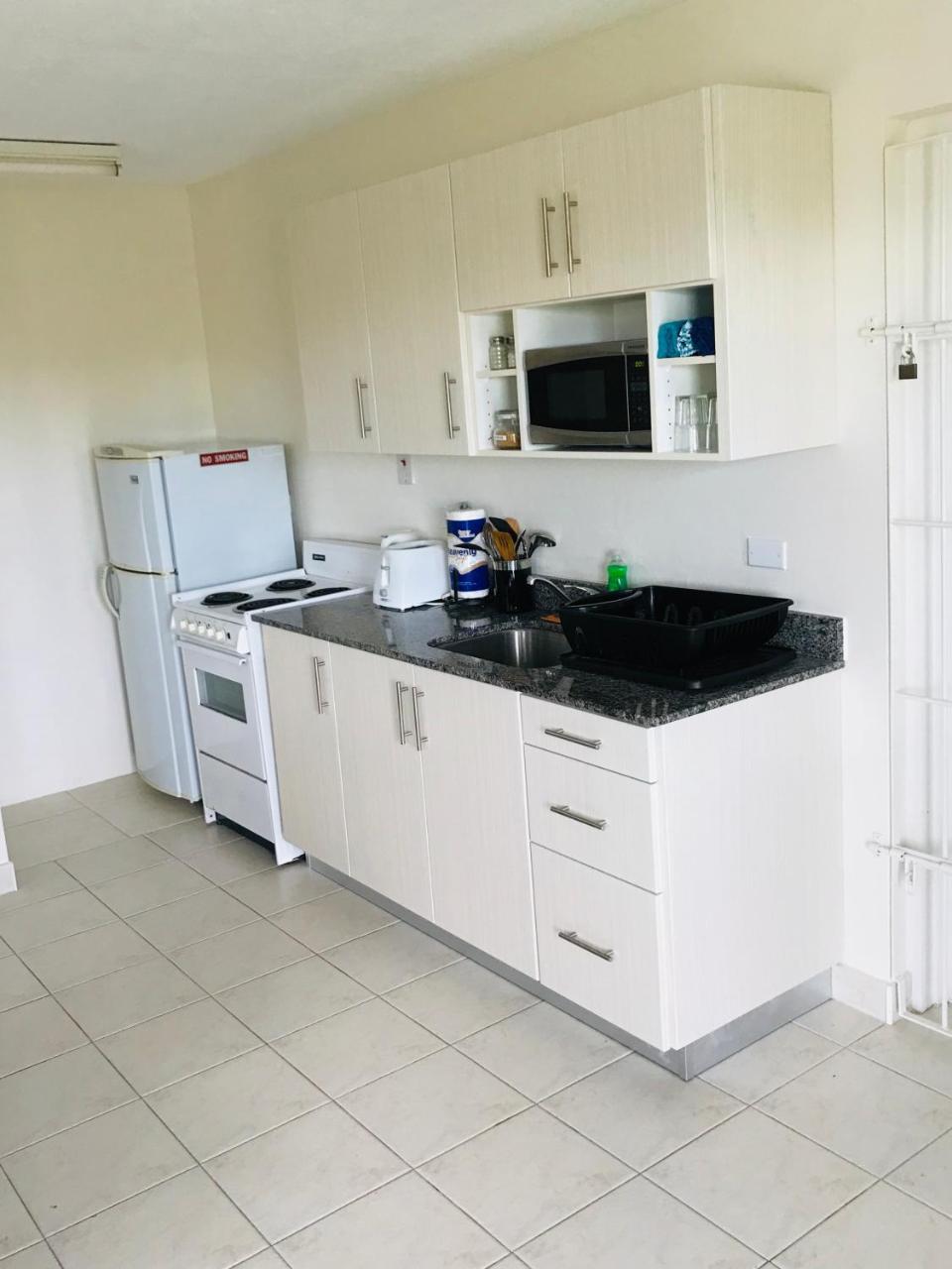 Turtle Ridge Apartments Saint James Bagian luar foto